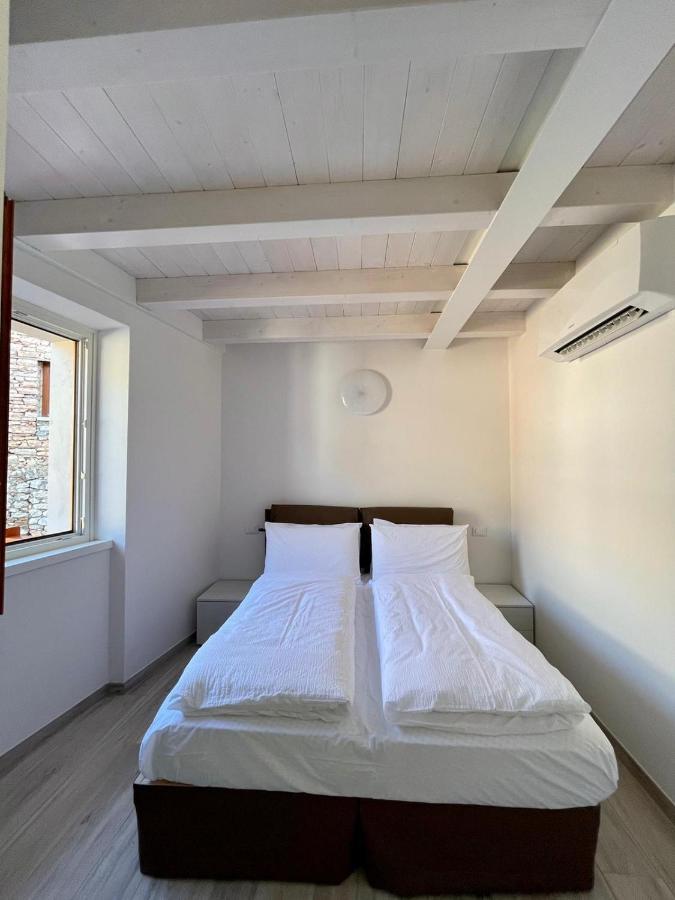 Appartamenti Le Tre Rose Torbole Sul Garda Exterior foto